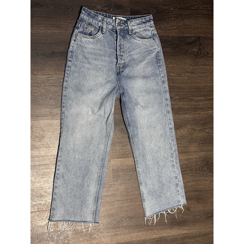 Dissh Jean Button Fly Hug Rise Cropped Raw Hem Women’s SZ 8 Light Wash